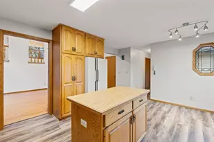 425 W Franklin St, Morristown, MN 55052 - Photo 12