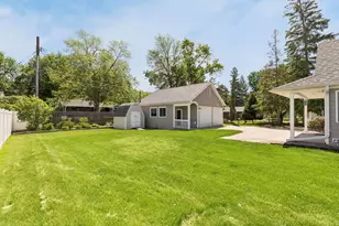 2936 Quail Ave N, Golden Valley, MN 55422 - Photo 38