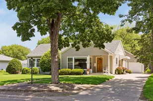 2936 Quail Ave N, Golden Valley, MN 55422 - Photo 2