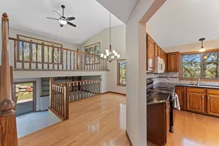 1407 Rebecca Ln, Eagan, MN 55122 - Photo 2