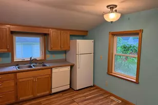 605 Division St W, Faribault, MN 55021 - Photo 2