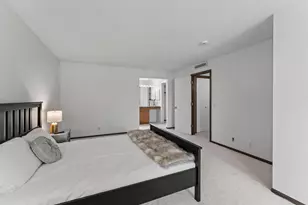 8549 Irwin Rd, Bloomington, MN 55437 - Photo 18