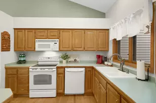 418 97th Ave NW, Coon Rapids, MN 55433 - Photo 8