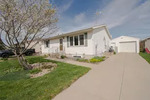 4906 18 1/2 Ave NW, Rochester, MN 55901 - Photo 2