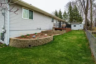 10715 15th Ave N, Plymouth, MN 55441 - Photo 4