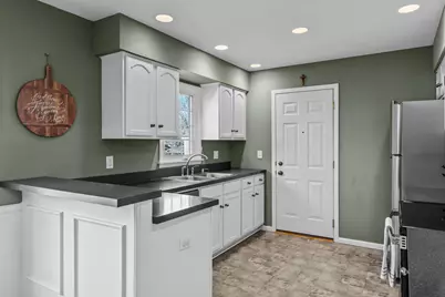 942 Hopewell Lane, Apple Valley, MN 55124 - Photo 10