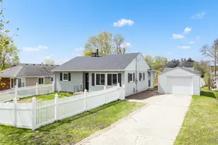 1605 8th Ave NE, Rochester, MN 55906 - Photo 2