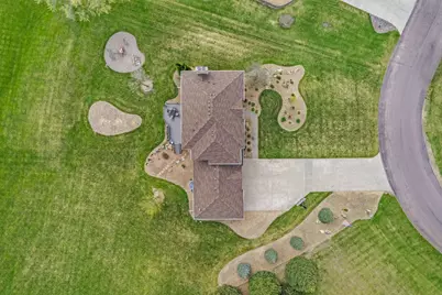744 Theis Drive, Shakopee, MN 55379 - Photo 4