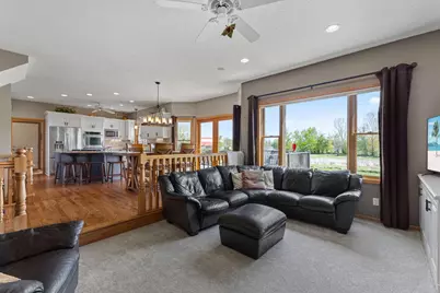 744 Theis Drive, Shakopee, MN 55379 - Photo 16