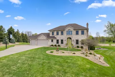 744 Theis Drive, Shakopee, MN 55379 - Photo 2