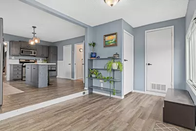 653 19th Avenue NE, Minneapolis, MN 55418 - Photo 2