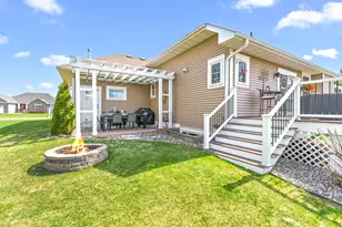 4661 382nd Dr, North Branch, MN 55056 - Photo 4