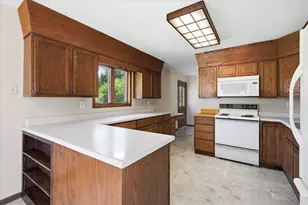10050 Palm St NW, Coon Rapids, MN 55433 - Photo 8