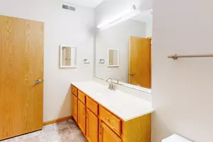 660 N 2nd St, Minneapolis, MN 55401 - Photo 10