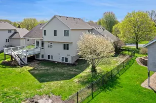 1672 Windsor Dr S, Shakopee, MN 55379 - Photo 76