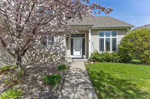 1672 Windsor Dr S, Shakopee, MN 55379 - Photo 12