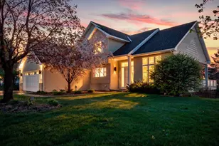 1672 Windsor Dr S, Shakopee, MN 55379 - Photo 2