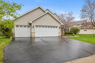 1672 Windsor Dr S, Shakopee, MN 55379 - Photo 10