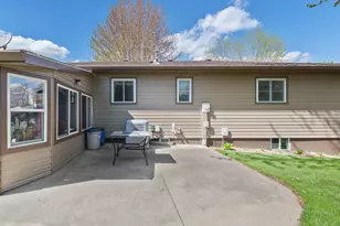 555 13th St NE, Owatonna, MN 55060 - Photo 28