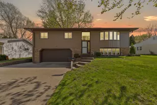 555 13th St NE, Owatonna, MN 55060 - Photo 34