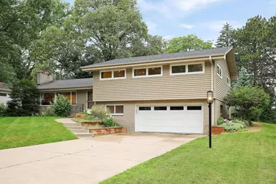 2451 Holton Street, Roseville, MN 55113 - Photo 2
