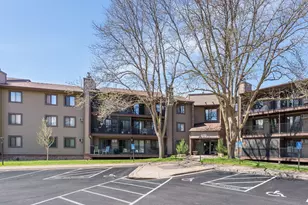 7601 W 101st St, Bloomington, MN 55438 - Photo 12