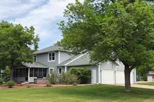 2721 Meadow Rose Blvd, Saint Cloud, MN 56301 - Photo 2