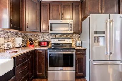 4930 Zealand Avenue N, New Hope, MN 55428 - Photo 4