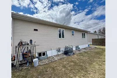 305 Lincoln Street SE, Warroad, MN 56763 - Photo 20