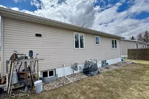 305 Lincoln St SE, Warroad, MN 56763 - Photo 20