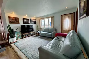 305 Lincoln St SE, Warroad, MN 56763 - Photo 4