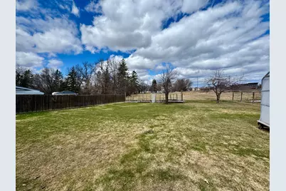 305 Lincoln Street SE, Warroad, MN 56763 - Photo 24