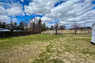 305 Lincoln St SE, Warroad, MN 56763 - Photo 24