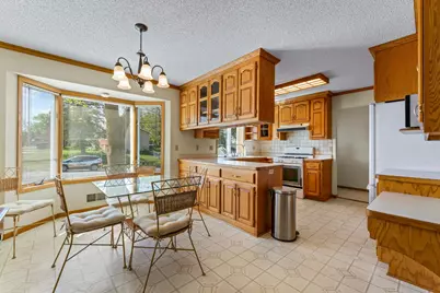 7229 Upper 139th Street W, Apple Valley, MN 55124 - Photo 2