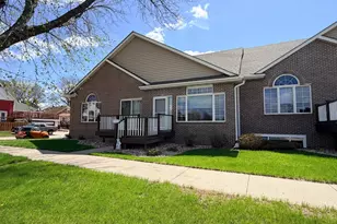 726 3rd Ave, Worthington, MN 56187 - Photo 2
