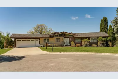 1607 Wilshire Court NE, Rochester, MN 55906 - Photo 10