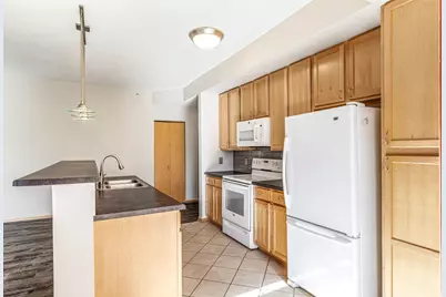 2405 39th Avenue NE #205, Saint Paul, MN 55421 - Photo 10
