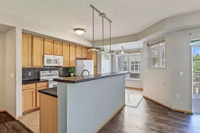 2405 39th Avenue NE #205, Saint Paul, MN 55421 - Photo 6
