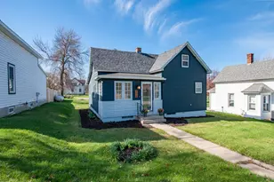 215 2nd Ave NW, Rothsay, MN 56579 - Photo 2