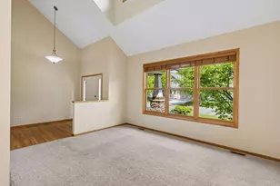 11409 Balsam Way, Woodbury, MN 55129 - Photo 10