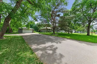 15725 2nd Avenue N, Plymouth, MN 55447 - Photo 2