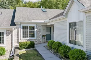10811 Lexington Dr, Eden Prairie, MN 55344 - Photo 2