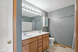 4855 Bulrush Blvd, Shakopee, MN 55379 - Photo 10