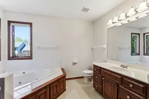 4676 Hamlet Ave N, Oakdale, MN 55128 - Photo 22