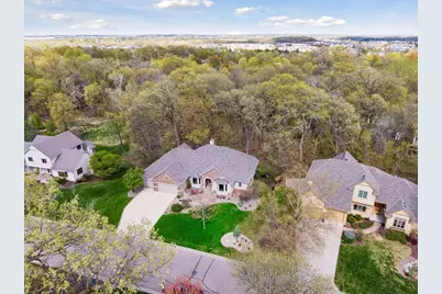 2865 Autumn Woods Drive, Chaska, MN 55318 - Photo 2
