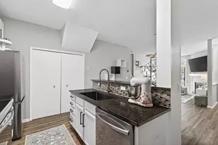 14194 Plymouth Ave, Burnsville, MN 55337 - Photo 10
