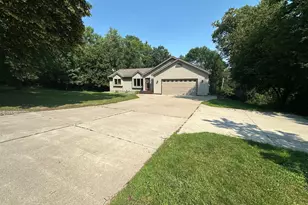 9 Nakota Dr NE, Spicer, MN 56288 - Photo 2