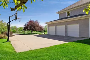 4854 Linden Trail N, Lake Elmo, MN 55042 - Photo 76