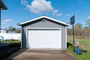 223 Wisconsin Ave, Chetek, WI 54728 - Photo 8