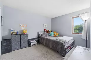 3040 Shields Dr, Eagan, MN 55121 - Photo 16